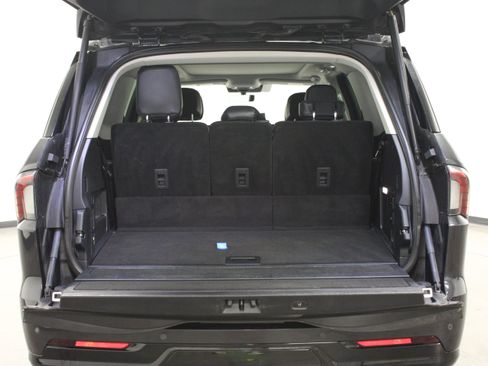 Used 2025 Lincoln Navigator Reserve AWD/4WD image 15