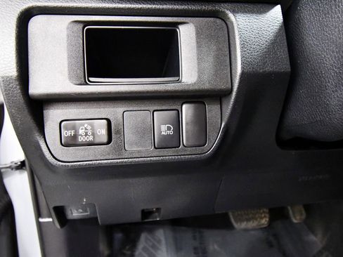 Used 2019 Toyota Tacoma SR5 image 16