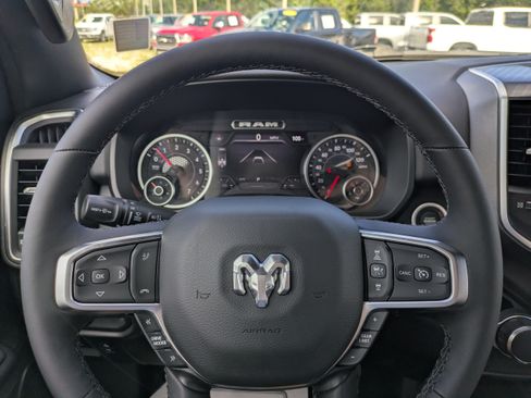 Used 2026 RAM 1500 Big Horn AWD/4WD image 24
