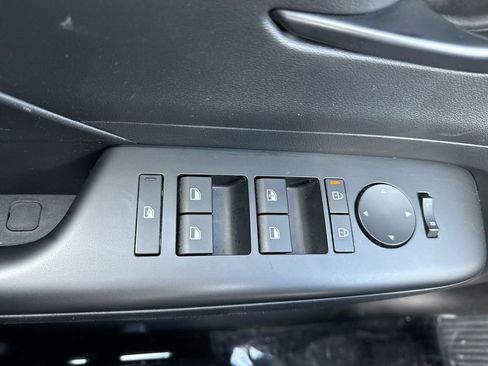 Used 2025 Hyundai Kona SEL image 15