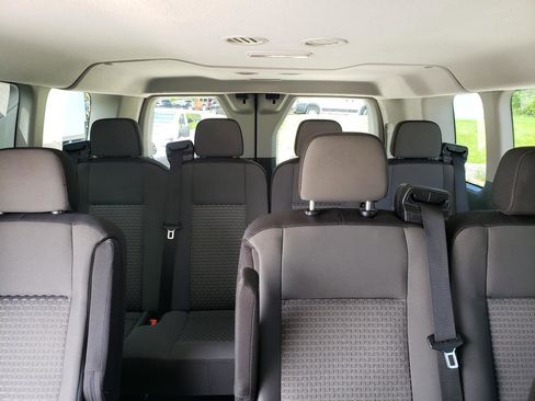 Used 2023 Ford Transit 350 XLT RWD image 18