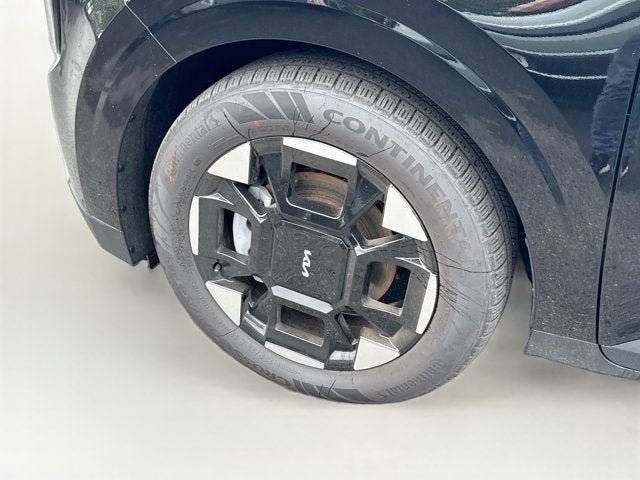 Certified 2026 Kia Carnival EX FWD image 31