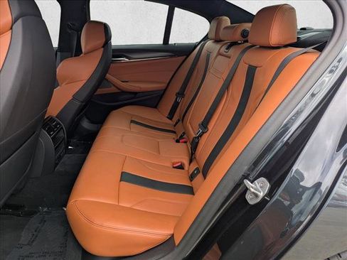 Used 2020 BMW M5 image 18
