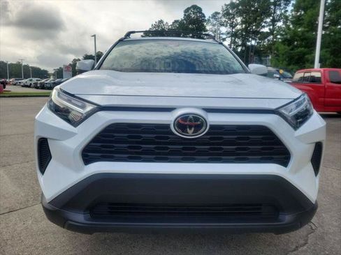 Certified 2025 Toyota RAV4 XLE FWD image 4