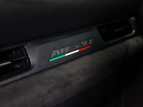 Used 2023 Maserati MC20 Coupe image 33