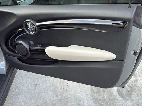 Used 2019 MINI Cooper S w/ Signature Upholstery Package image 19