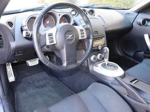 Used 2006 Nissan 350Z Enthusiast w/ (N93) Cargo Convenience Pkg RWD image 18