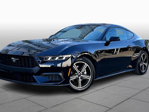 Used 2025 Ford Mustang Coupe image 35