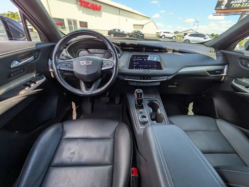 Used 2021 Cadillac XT4 Premium Luxury AWD/4WD image 11
