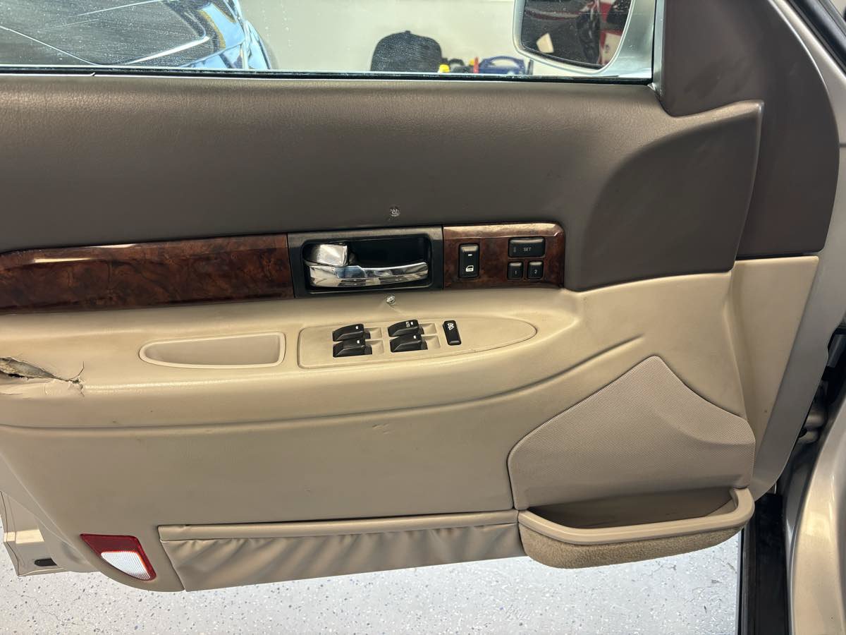 Used 2000 Lincoln LS RWD image 17
