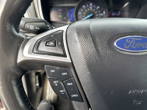 Used 2013 Ford Fusion SE image 19