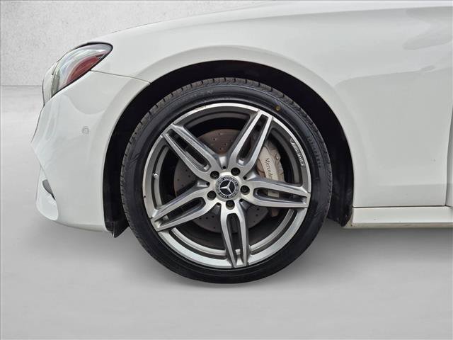 Used 2018 Mercedes-Benz E 400 4MATIC Sedan image 24