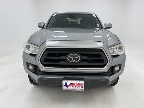 Used 2021 Toyota Tacoma SR5 RWD image 3