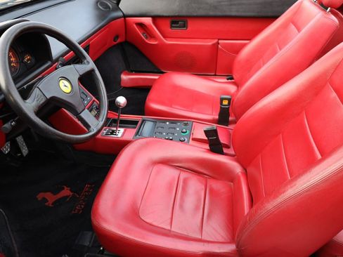 Used 1989 Ferrari Mondial T Cabriolet RWD image 11