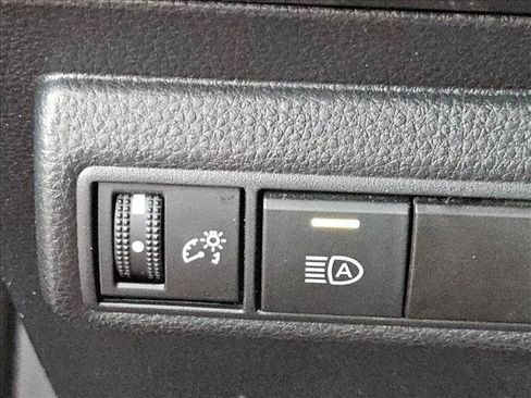 Used 2021 Toyota Corolla XSE FWD image 8