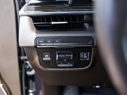 Used 2023 Cadillac Escalade Premium Luxury w/ Performance Package RWD image 14