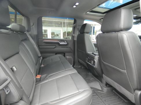 Certified 2024 GMC Sierra 3500 Denali w/ Denali Reserve Package AWD/4WD image 17