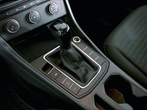 Used 2023 Volkswagen Jetta S image 17