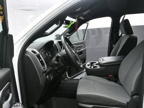 Used 2024 RAM 2500 Big Horn AWD/4WD image 23
