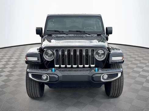 Used 2023 Jeep Wrangler Unlimited Sahara w/ Cold Weather Group AWD/4WD image 2