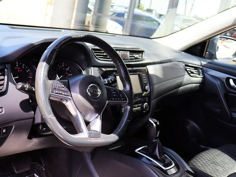 Used 2018 Nissan Rogue SV AWD/4WD image 34