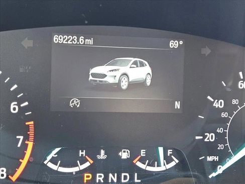 Used 2020 Ford Escape SE image 9