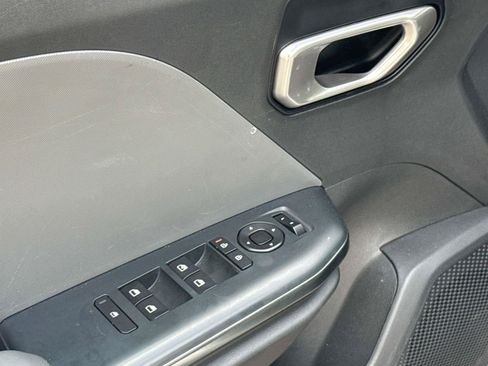 Used 2025 Kia K4 FWD image 21