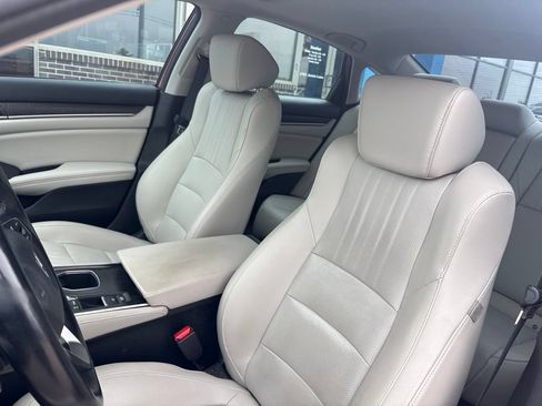 Certified 2022 Honda Accord Touring image 11