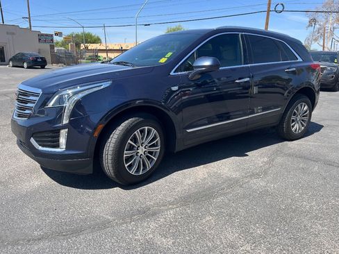 Used 2017 Cadillac XT5 Luxury w/ Driver Awareness Package FWD image 10
