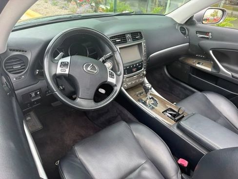 Used 2012 Lexus IS 250C w/ Luxury Pkg RWD image 9