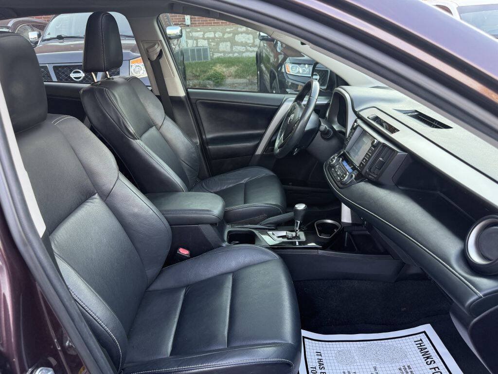 Used 2018 Toyota RAV4 Limited w/ Advanced Technology Package FWD image 21