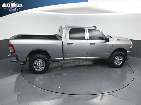 Used 2024 RAM 2500 Tradesman w/ Chrome Appearance Group AWD/4WD image 16