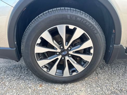 Used 2016 Subaru Outback 2.5i Limited AWD/4WD image 11