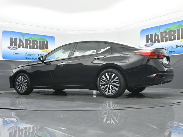 Used 2025 Nissan Altima 2.5 SV FWD image 19
