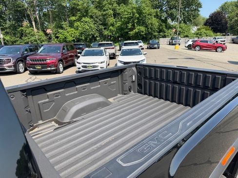 New 2025 GMC Sierra 2500 SLT w/ SLT Premium Package AWD/4WD image 10