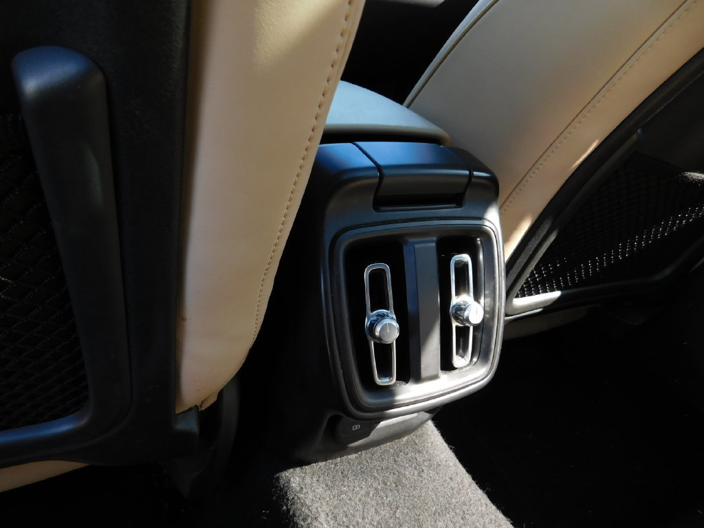 Used 2022 Polestar Polestar 2 w/ Plus Package AWD/4WD image 14