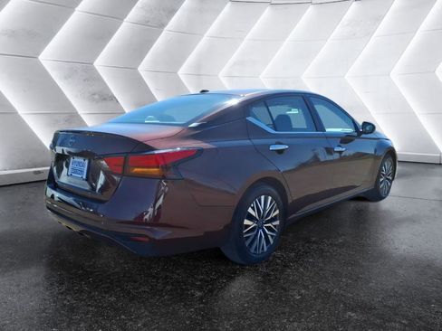 Used 2025 Nissan Altima 2.5 SV image 5