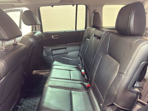 Used 2013 Honda Pilot Touring image 30
