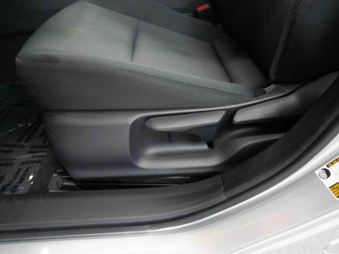 Used 2024 Toyota Prius LE FWD image 12