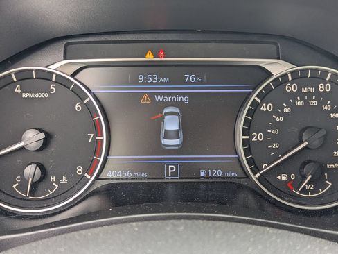 Used 2025 Nissan Altima 2.5 SV FWD image 22