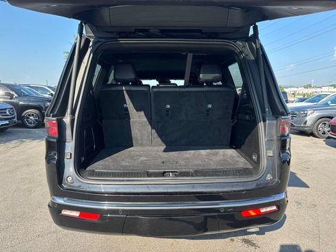 Used 2024 Jeep Wagoneer Series II AWD/4WD image 24