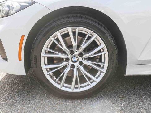 Used 2024 BMW 330i Sedan w/ Convenience Package RWD image 11