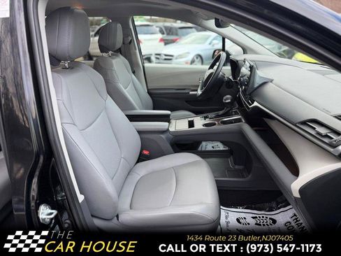 Used 2021 Toyota Sienna XLE image 25