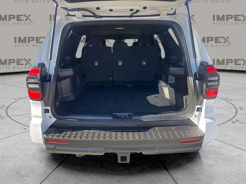 Used 2025 Toyota 4Runner SR5 image 27