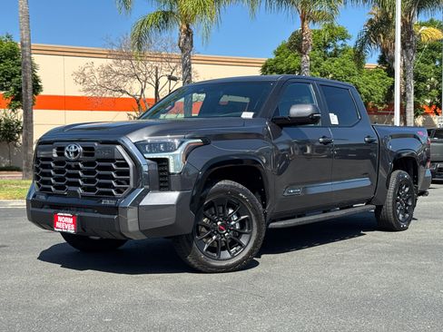 New 2026 Toyota Tundra Platinum w/ TRD Off-Road Package AWD/4WD image 2