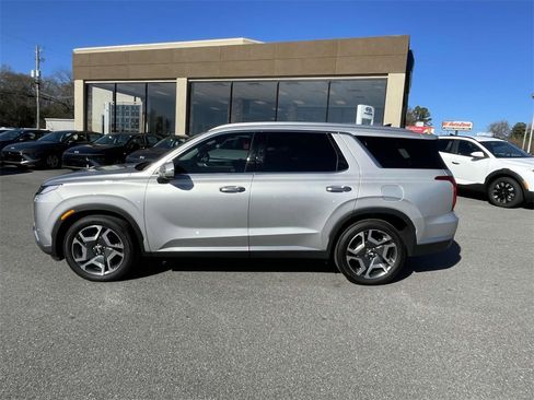 Used 2025 Hyundai Palisade SEL image 2