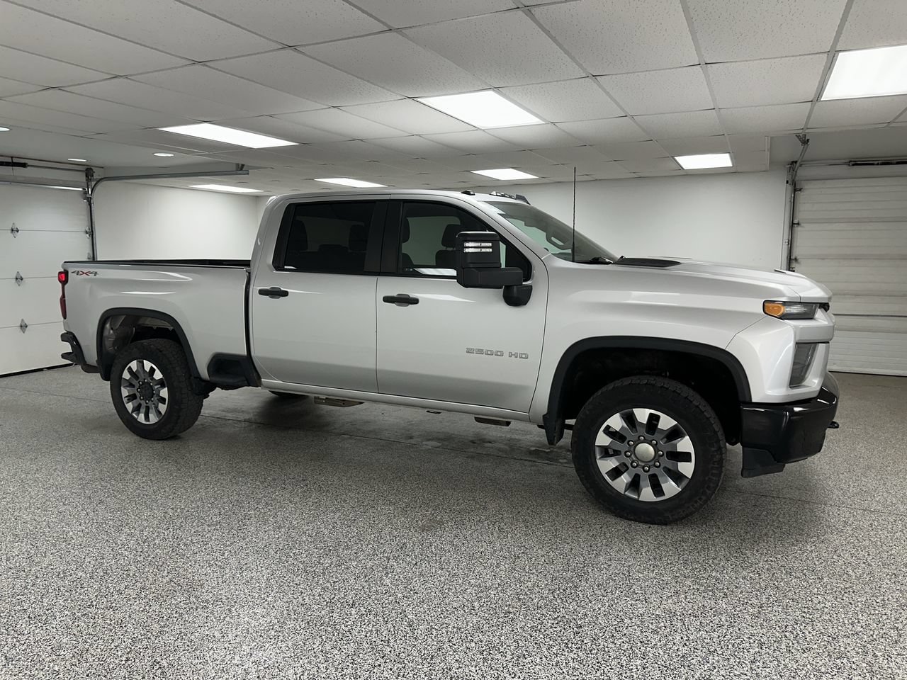 Used 2023 Chevrolet Silverado 2500 Custom w/ Custom Value Package AWD/4WD image 1