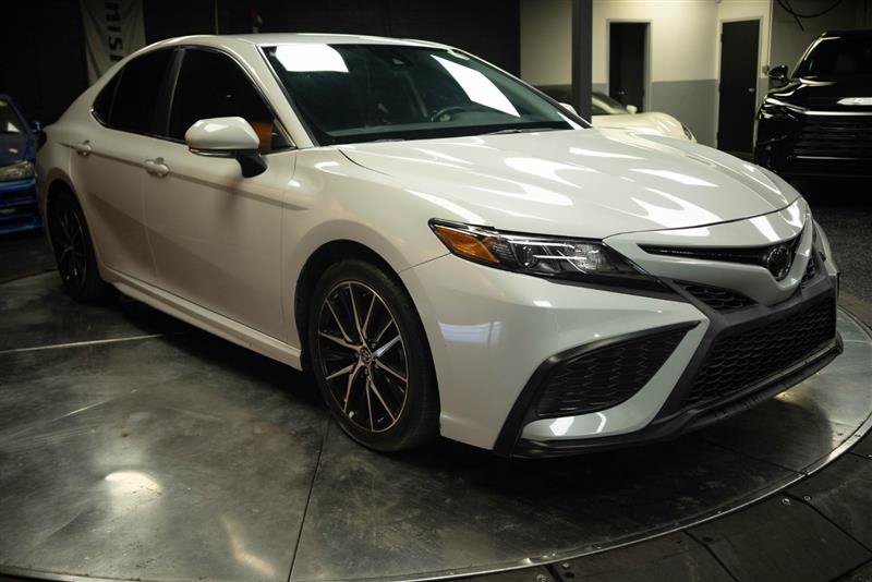 Used 2023 Toyota Camry SE AWD/4WD image 5