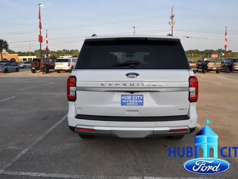 Used 2024 Ford Expedition Max XLT AWD/4WD image 4