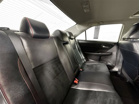 Used 2017 Toyota Camry XSE image 41